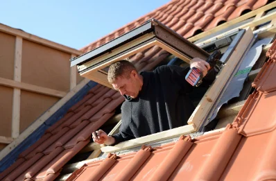 Pose de fenêtres de toit Velux à Étuz